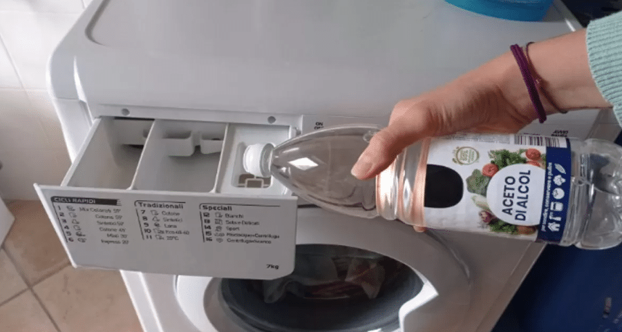 Benefits Of Using Vinegar In Your Laundry
