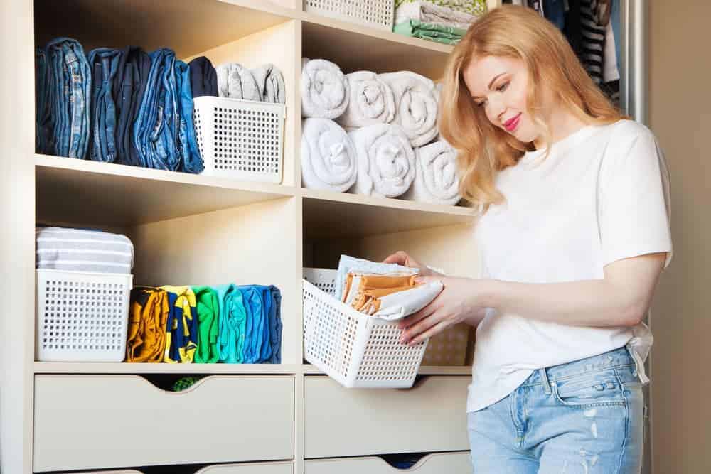 Simple Steps to Declutter Your Home This Spring